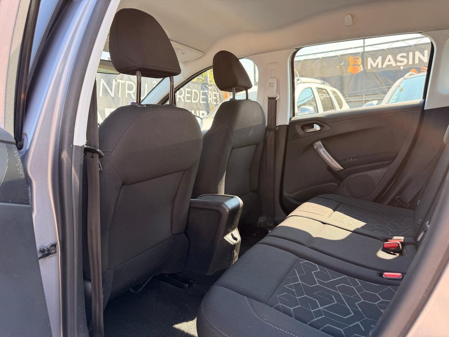 Vindem peugeot 2008 in stare perfecta