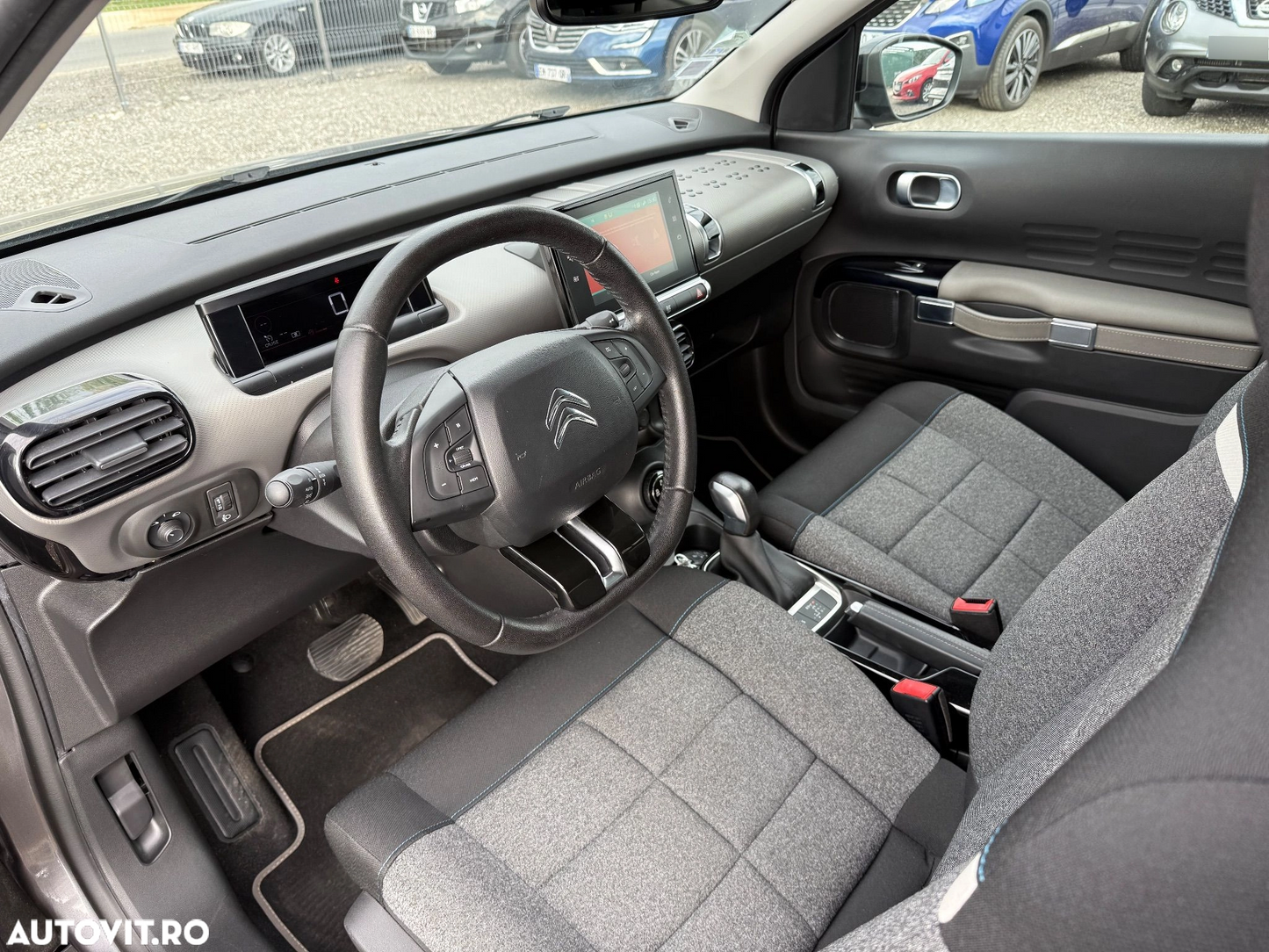 Citroën C4 Cactus Pure Tech 110 Stop&Start EAT6 Shine