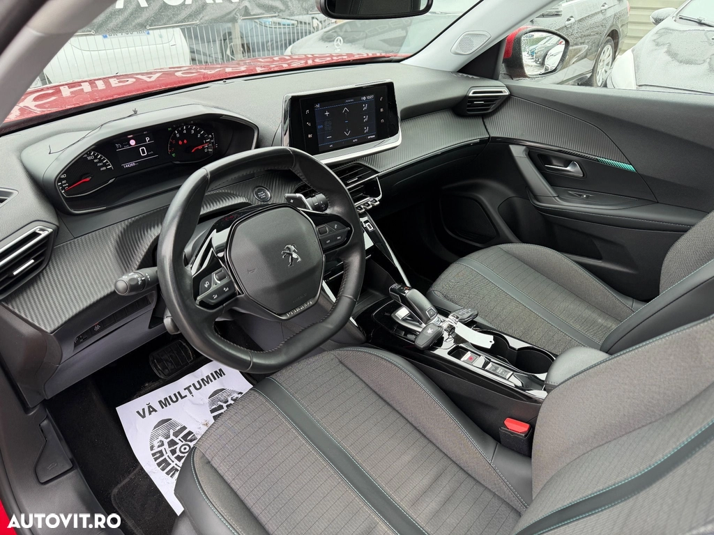 Peugeot 2008 PureTech 130 EAT8 Allure Pack