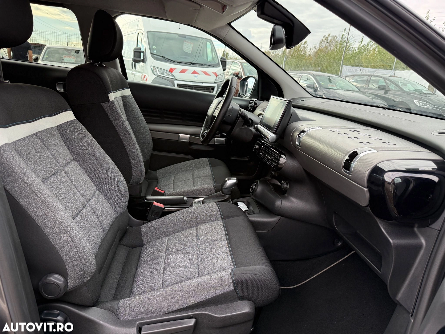 Citroën C4 Cactus Pure Tech 110 Stop&Start EAT6 Shine