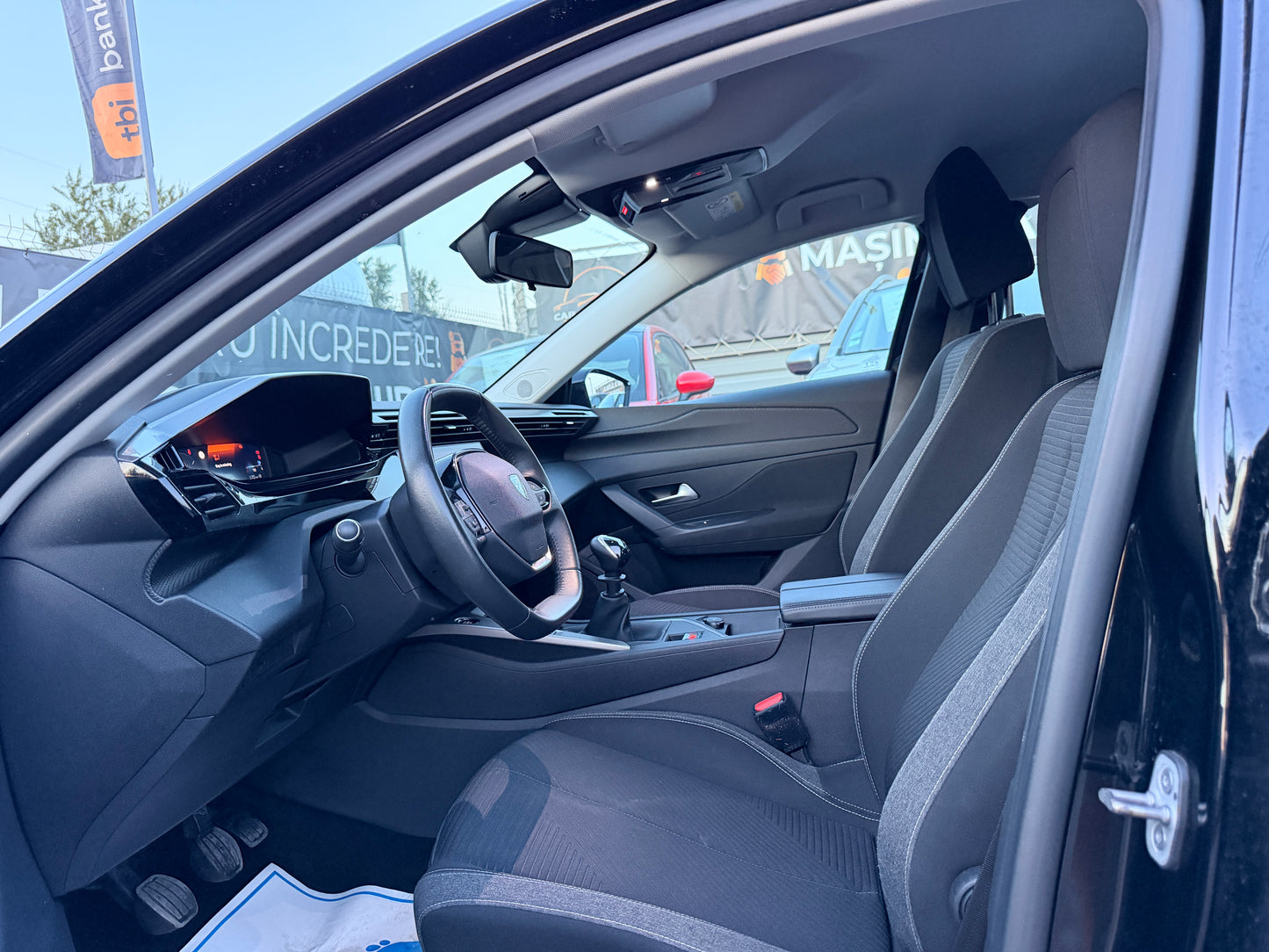 Peugeot 308  1,2 benzina 130 cai!