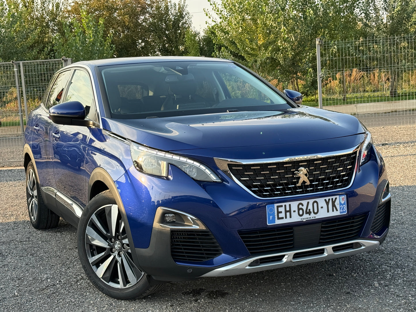 Peugeot 3008 Peugeot 3008 allure faruri led camera impecabil !