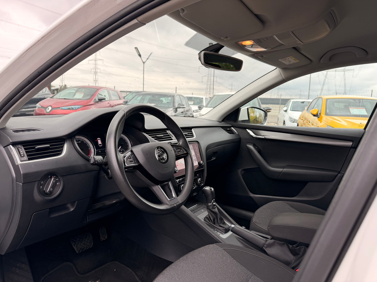 Skoda Octavia vindem skoda octavia automata 1.6 diesel stare perfecta