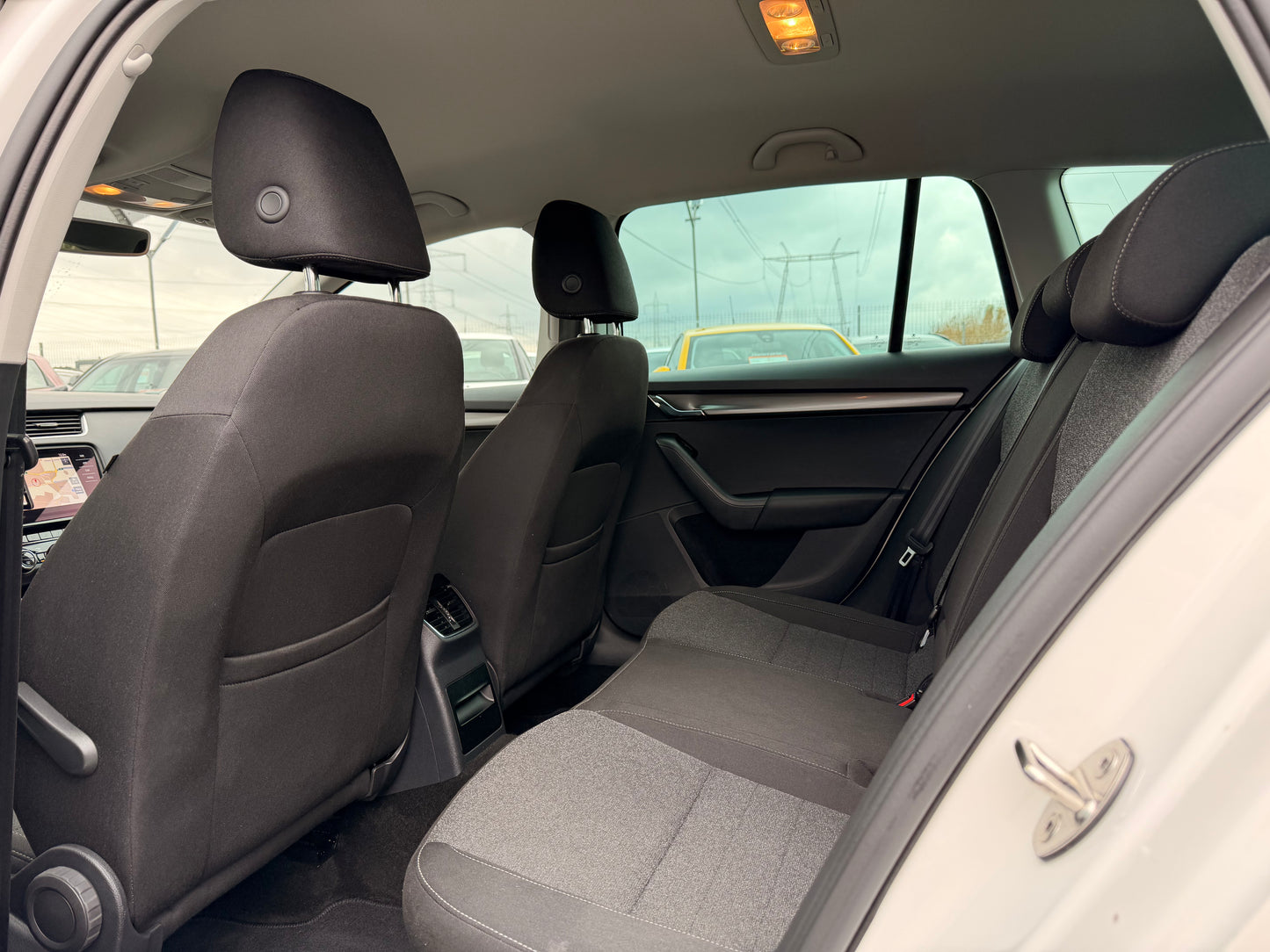 Skoda Octavia vindem skoda octavia automata 1.6 diesel stare perfecta