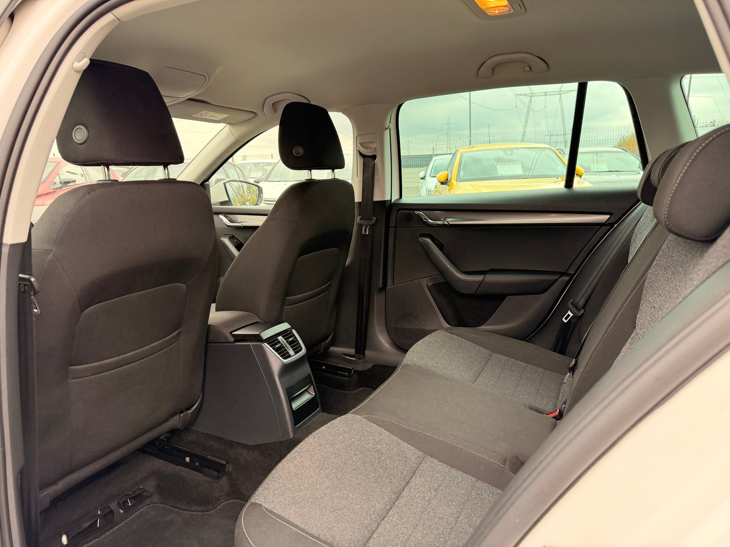 Skoda Octavia vindem skoda octavia automata 1.6 diesel stare perfecta