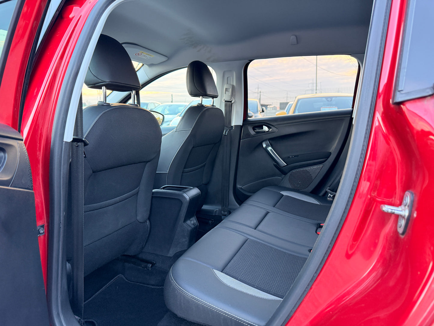 Peugeot 2008 Peugeot 2008 automat allure garantie 1 an !