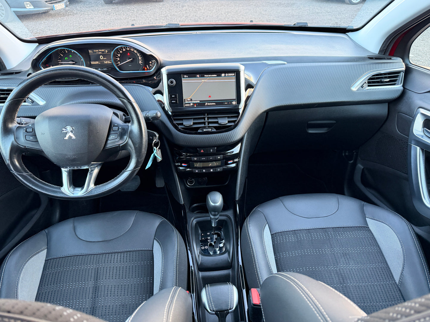 Peugeot 2008 Peugeot 2008 automat allure garantie 1 an !