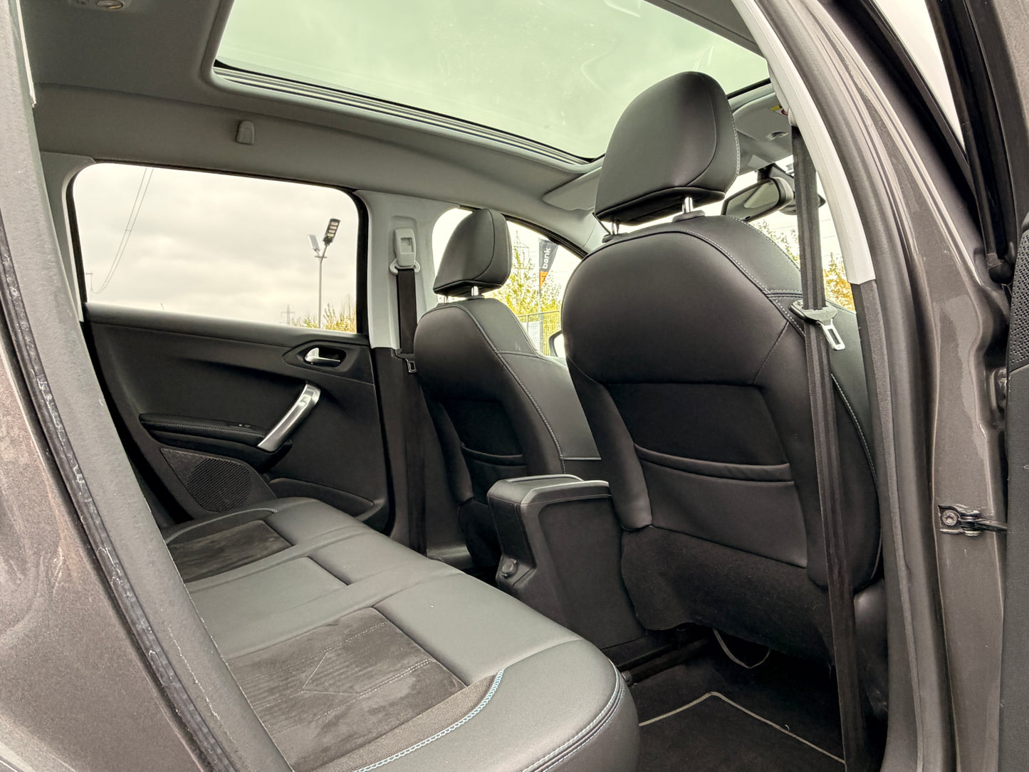 Peugeot 2008 peugeot 2008 automat garantie 1 an de zile camera marsalier !