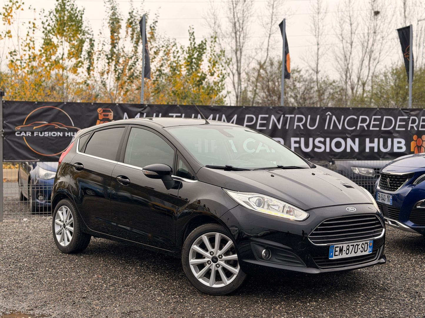 Ford Fiesta faruri xenon lumini ambientale impecabila