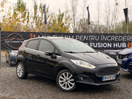 Ford Fiesta faruri xenon lumini ambientale impecabila