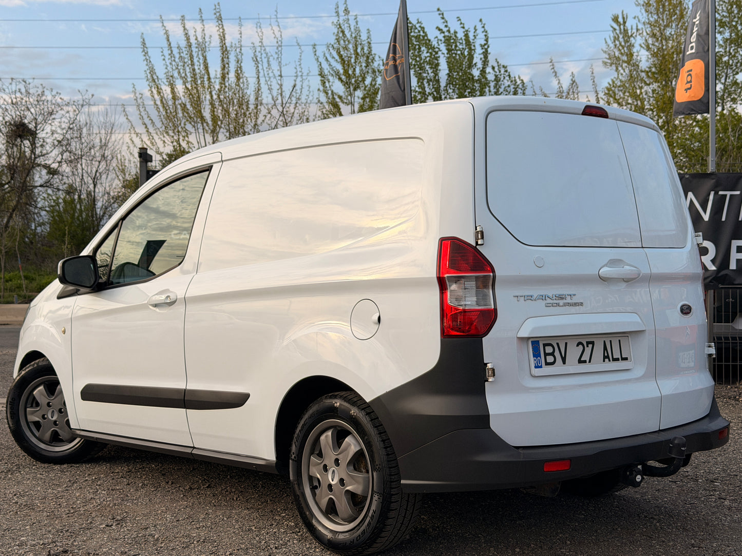 Ford Courier