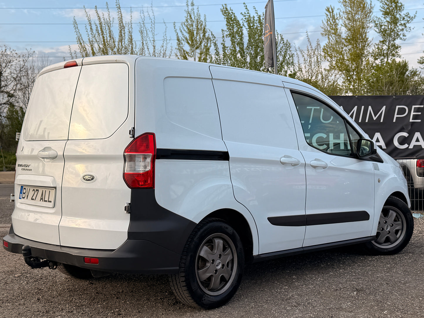 Ford Courier